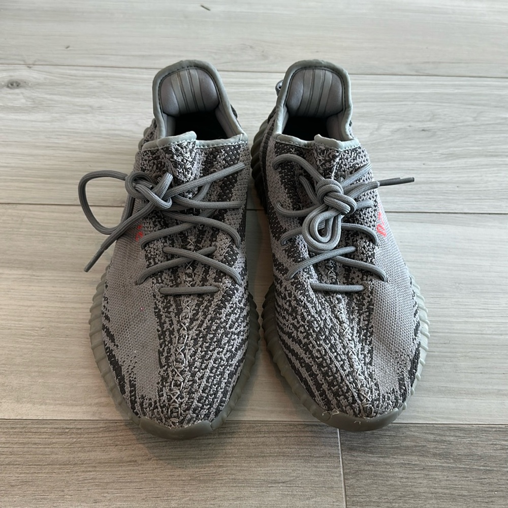 Yeezys boost 350 V2 (beluga 2.0)